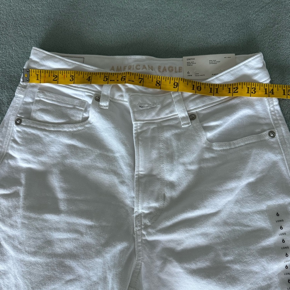American Eagle Mom Jeans Bright White stretch size 6 28W long, new with tags. - Picture 10 of 16